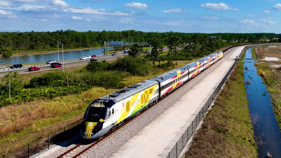 Trem Brightline.jpg title=